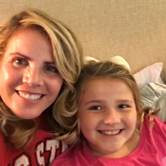 Meet your Posher, Christy - Picture 1 of 1